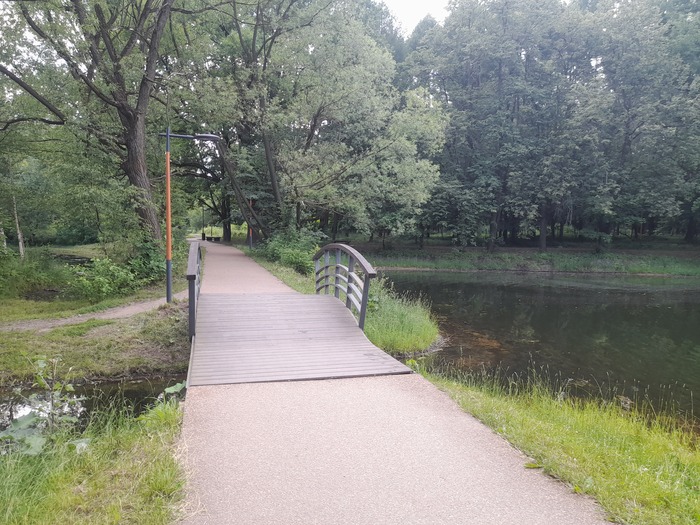 Мост между Большим и Малым Радужными прудами