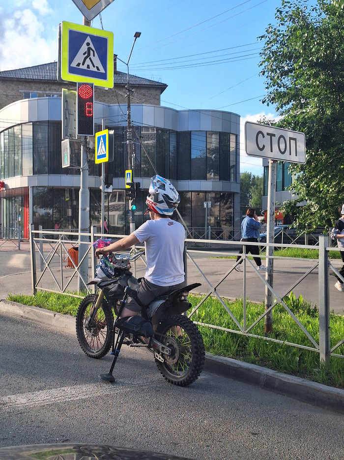 Упорный, однако