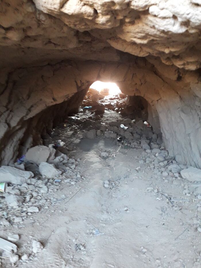 с маленькой пещерки один, а с большой - целых два мешка