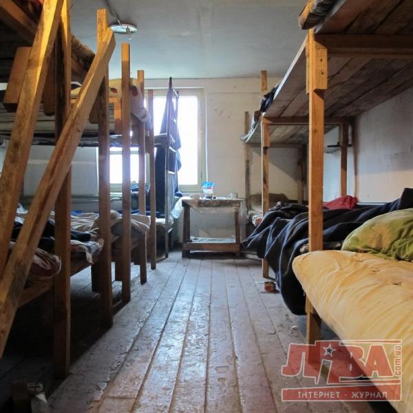       "" !     ,  ,            ...