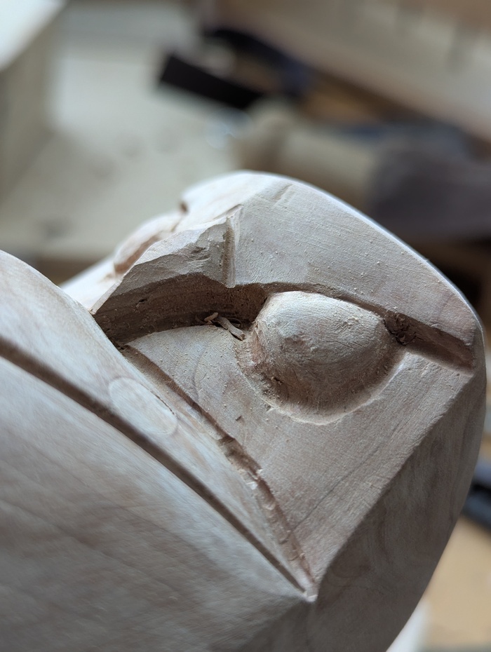 Здесь немножко видно как прорезались детали лица