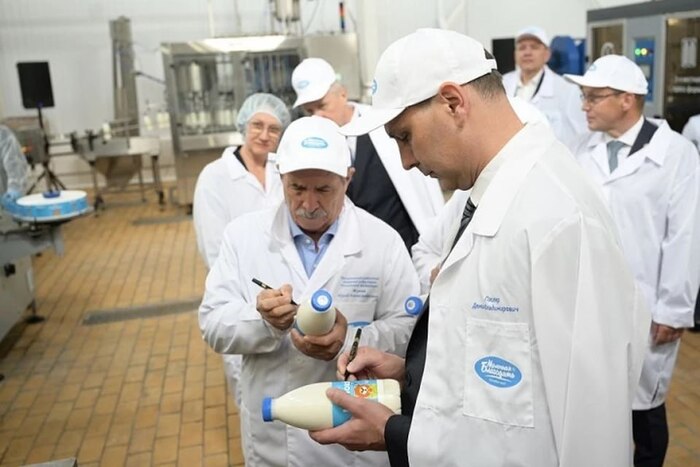 Денис Паслер посетил молокозавод в Кушве