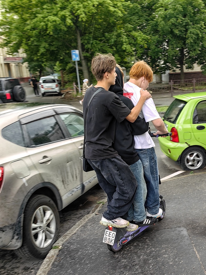 Рон и Гарри едут с Гермионой