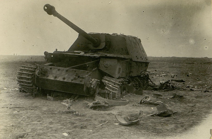   ""  -152     1943.    ,  ,   ,   