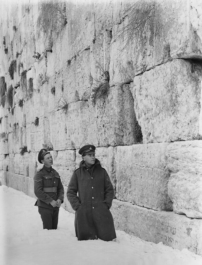 Снег в Иерусалиме, британские солдаты у Стены Плача, 1921 г.