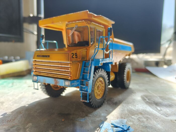 И чутка нанес ржавчины на остальные части. Все-таки рабочая лошадка)))