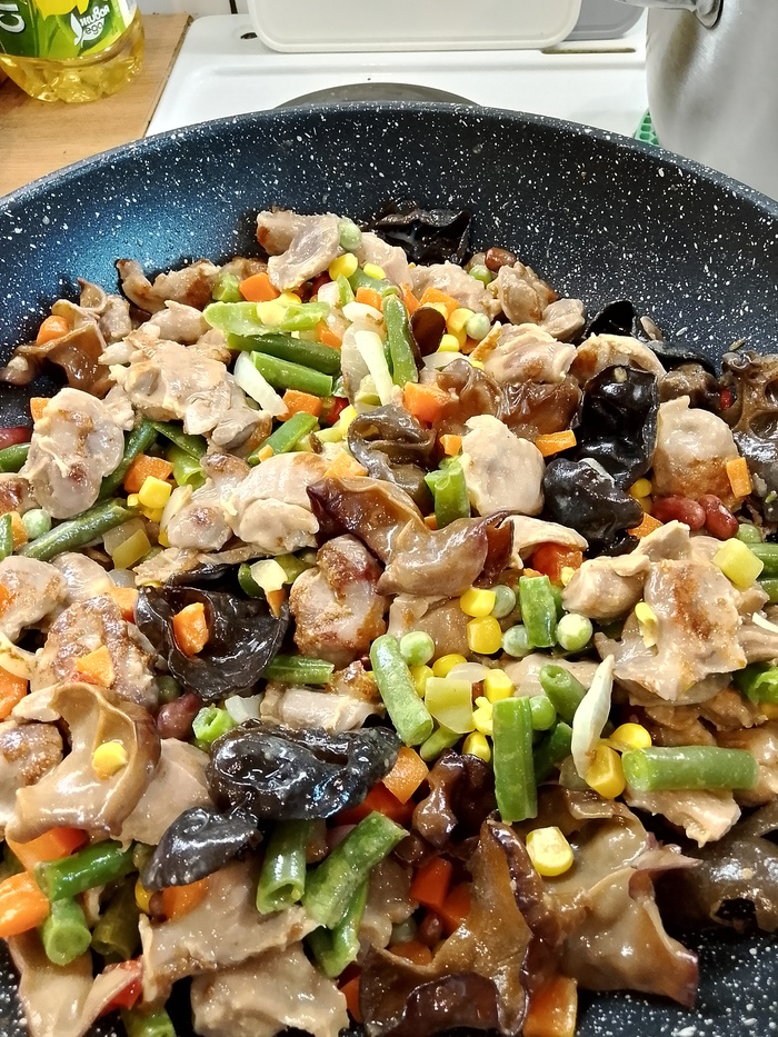 Тут еще не добавлена фунчоза...