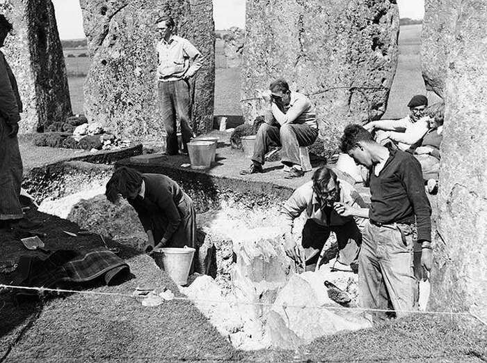   (   )           1954 .