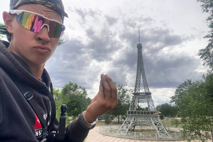 «Чтобы делать добро — не обязательно быть в костюме супергероя» Велосипед, Казахстан, Велопутешествие, Одиночное путешествие, Длиннопост