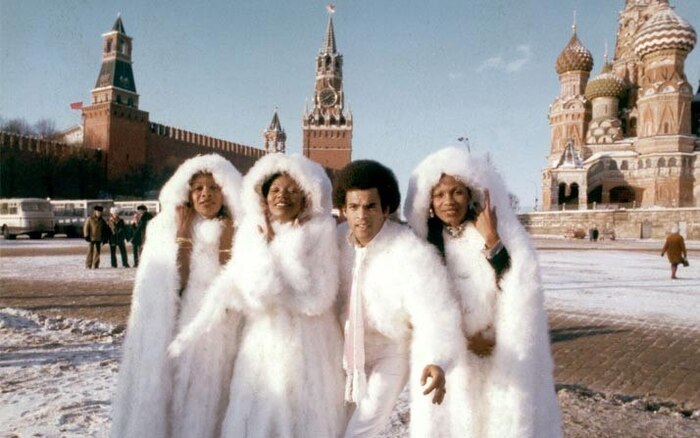   - "-"  ,  ,      ( )        . 1978 