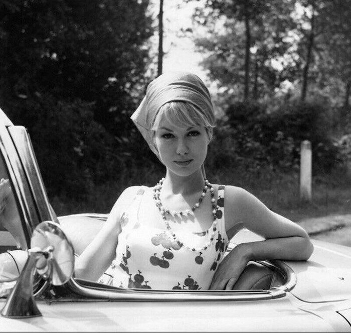 Милeн Дeмонжо