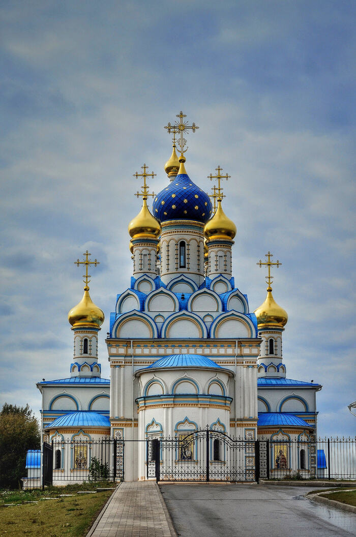 Храм иконы Божией Матери «Неувядаемый Цвет» в поселке Рублево