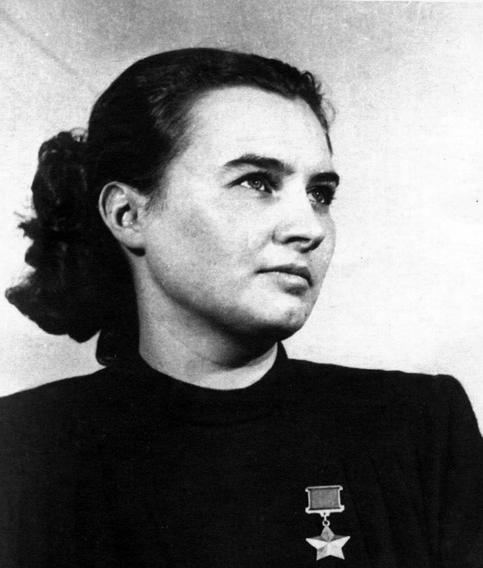 После войны - студентка филфака МГУ Наталья Меклин