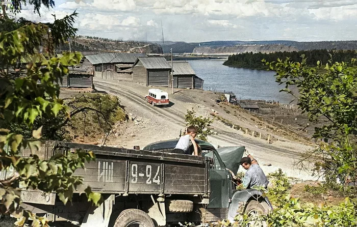 Подборка простых и потрясающих фотографий эпохи СССР. 20 раскрашенных фотографий. Часть 28 20 век, Старое фото, Фотография, СССР, Сделано в СССР, Детство в СССР, 60-е, 70-е, 80-е, 50-е, 40-е, Колоризация, Длиннопост