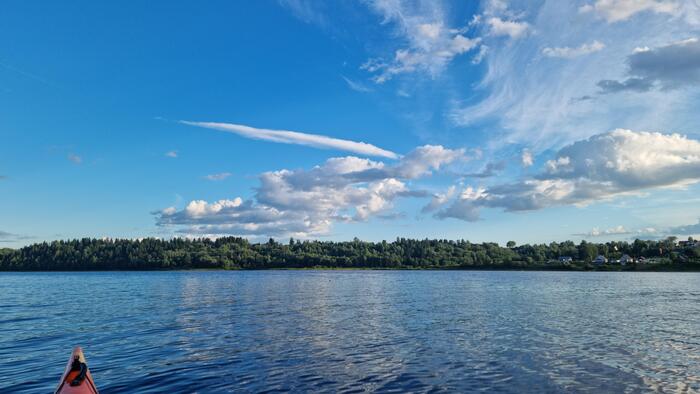 Пора искать ночлег. Куда бы тут причалить?