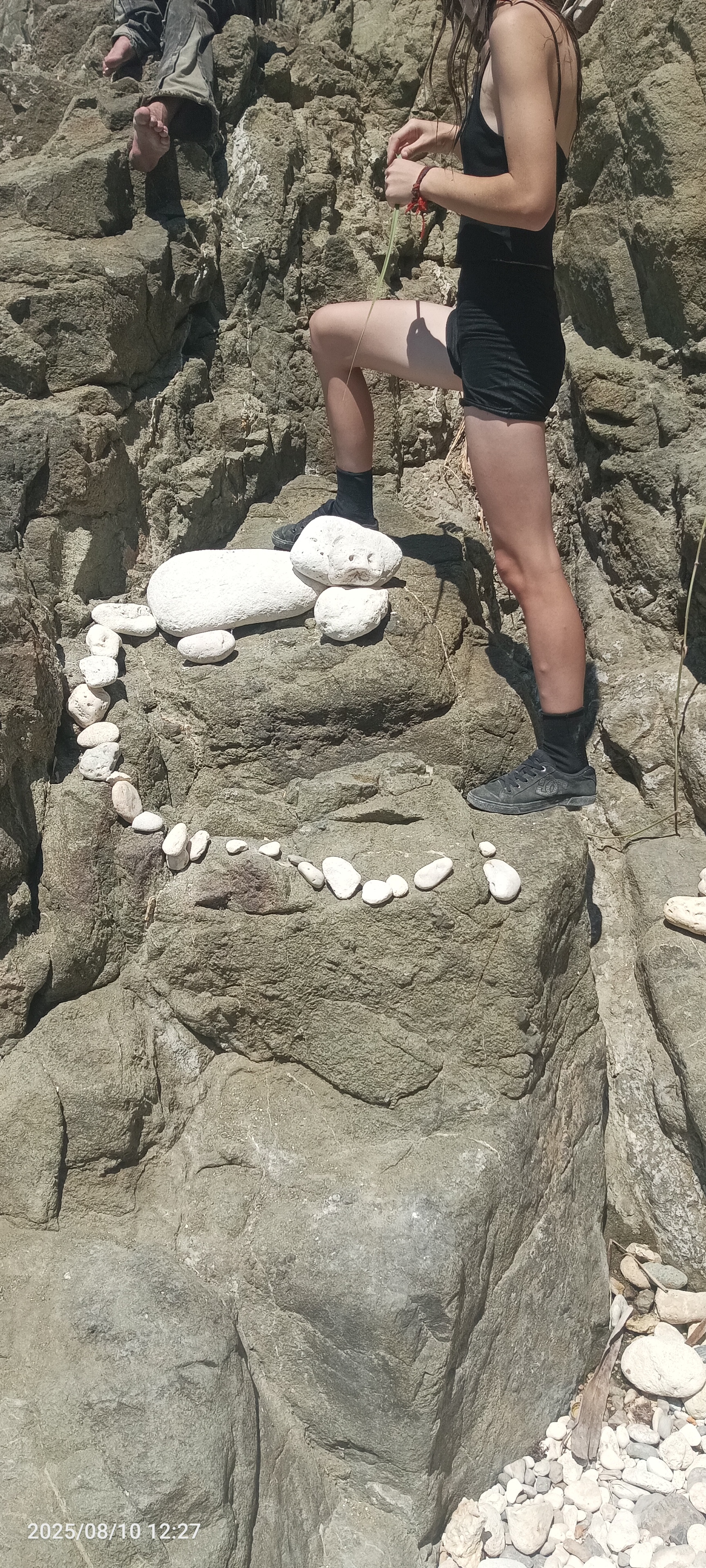 We went to Fiolent to hang out with hippies and swim in the sea. - My, Crimea, Sea, Black Sea, Cape Fiolent, Tent, Bonfire, Sunset, Nature, Camping, Punks, Hippie, The photo, Mobile photography, Vertical video, Video, Coast, Headland, Relaxation, Leisure, Short videos, Longpost