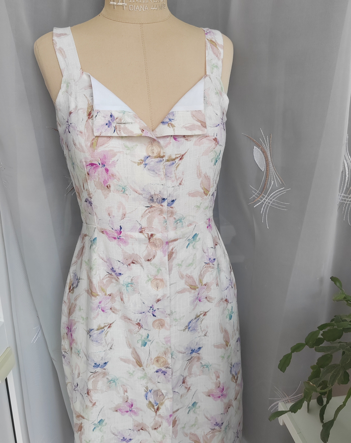 Проверила как будет выглядеть треугольный вырез)