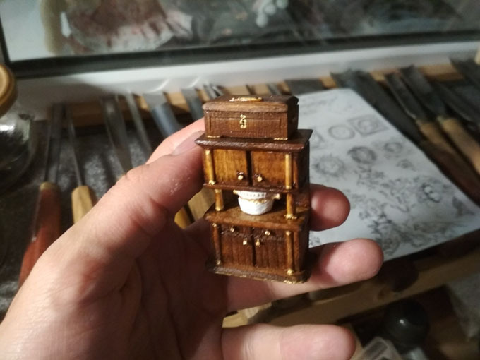 Кастрюлька вынимается.