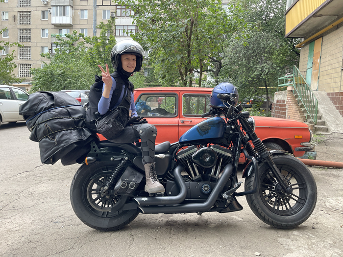 Это фото "до". Снял у подъезда, прямо перед выездом в Ростов.