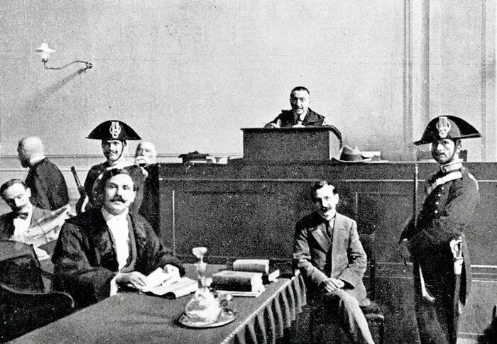 21 августа. Ограбление века. Про то, как из Лувра была похищена «Мона Лиза» и как в результате этого она стала мировым шедевром История (наука), Похищение, Картина, Леонардо да Винчи, Мона Лиза, Лувр, Длиннопост