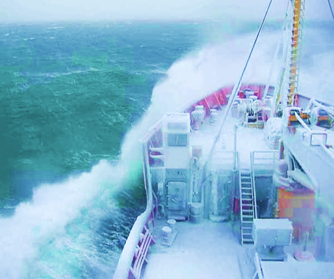 Морозный ветер и шторм. Почему обледенение так опасно для кораблей и как с ним борются моряки