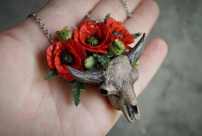 Брошки, сережки ) черепа в цветах Полимерная глина, Лепка, Рукоделие без процесса, Длиннопост, Череп, Своими руками, Украшение, Брошь, Серьги, Цветы, Творчество, Искусство, Готика, Неформалы