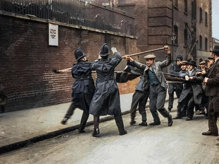 Любопытные фотографии из прошлого Великобритании. 20 раскрашенных фотографий ХХ века. Часть 22 20 век, Историческое фото, Старое фото, Фотография, Великобритания, Англия, Лондон, Колоризация, Длиннопост