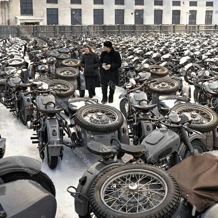 Подборка простых и потрясающих фотографий эпохи СССР. 20 раскрашенных фотографий. Часть 29 20 век, Старое фото, СССР, Детство в СССР, 70-е, 60-е, 50-е, 80-е, Фотография, Колоризация, Длиннопост, Аэробика