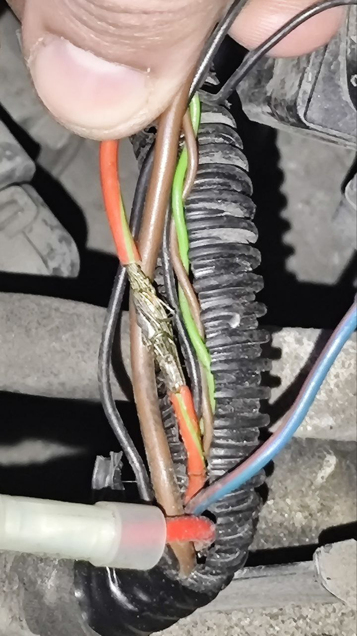 А этот кабель идет к ТНВД