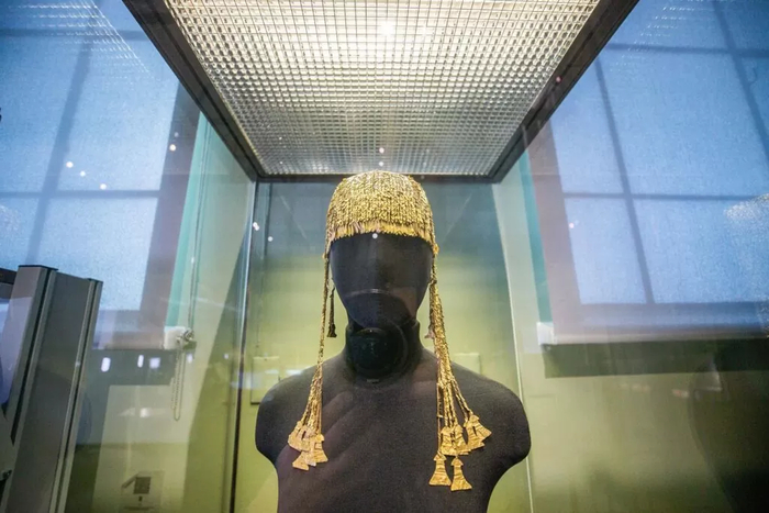 В знаменитом «Кладе Приама» было почти 9 000 предметов из золота.