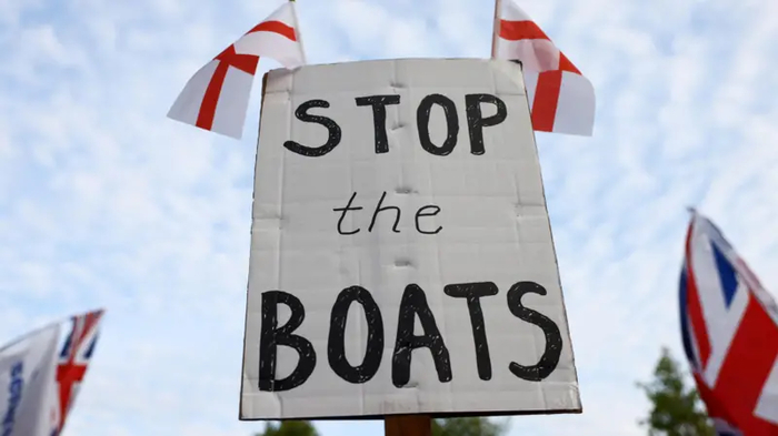 «Остановить лодки» — лозунг и оппозиции, и власти. Пока ни у кого не получается