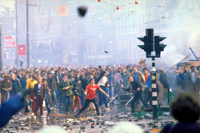   ,         , 30  1980 , ,        .