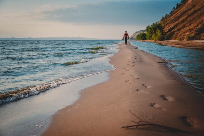 На берегу реки Волги