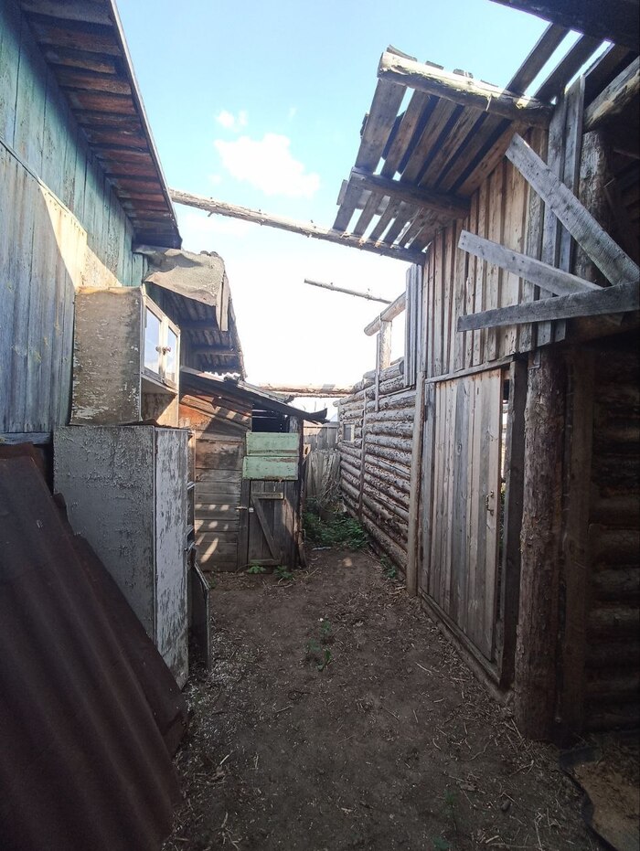    ,       :  , ,  - .  --.