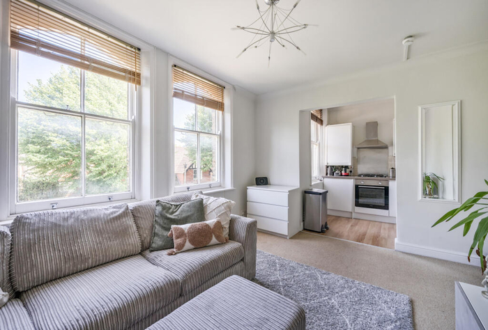 <!--noindex--><a href="https://pikabu.ru/story/skolko_stoit_srednee_zhile_v_britanii_i_dostupno_li_ono_srednim_britantsam_13199117?u=https%3A%2F%2Fwww.rightmove.co.uk%2Fproperties%2F163995338%23%2Fmedia%3FactivePlan%3D1%26id%3Dmedia1%26ref%3DphotoCollage%26channel%3DRES_BUY&t=https%3A%2F%2Fwww.rightmove.co.uk%2Fproperties%2F163995338%23%2Fmedia%3Facti...&h=e434b365c89a8045cb3b632f1efa41c1272c4099" title="https://www.rightmove.co.uk/properties/163995338#/media?activePlan=1&id=media1&ref=photoCollage&chan..." target="_blank" rel="nofollow noopener">https://www.rightmove.co.uk/properties/163995338#/media?acti...</a><!--/noindex-->