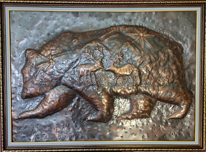 Чеканка . Мишка ,Север и олешки.