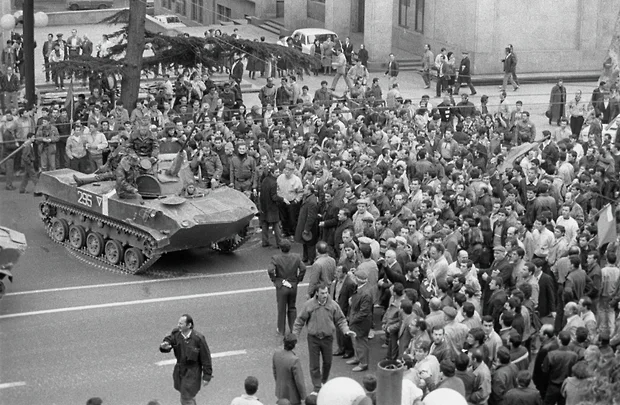 18 марта 1989 года в селе Лыхны прошел многотысячный митинг с требованием восстановления статуса Абхазии как Союзной республики, то есть ее выхода из состава Грузинской ССР.