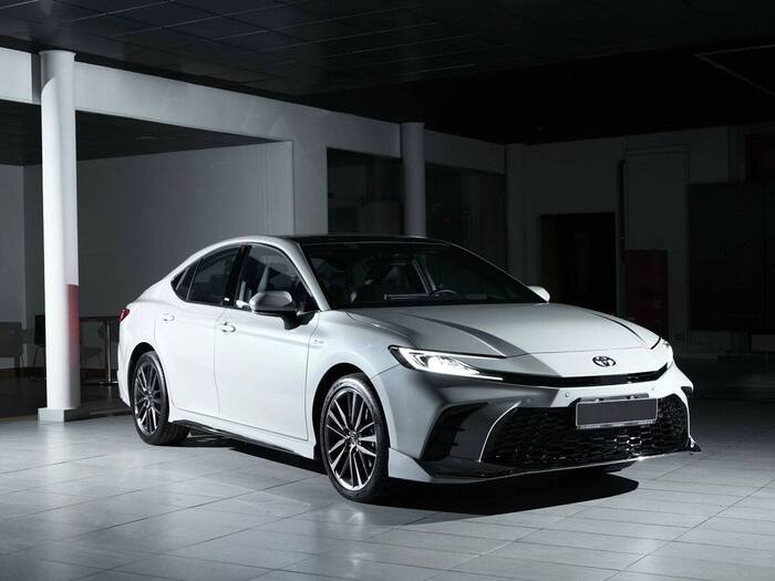 Toyota Camry     2,5  ,    !