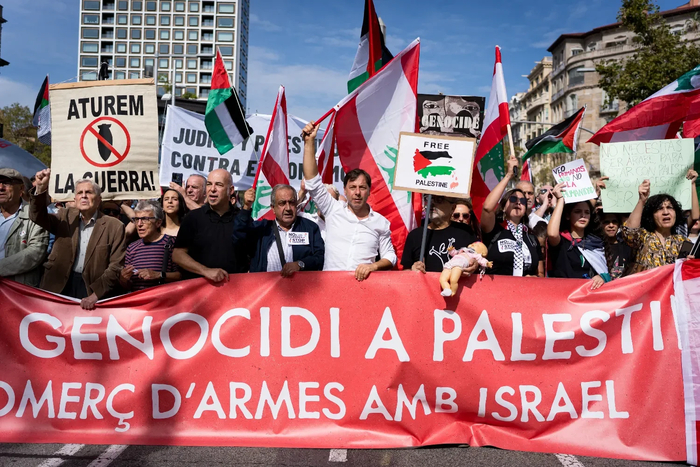 davide bonaldo/<!--noindex--><a href="https://pikabu.ru/story/mnogotyisyachnyie_propalestinskie_demonstratsii_proshli_v_gorodakh_evropyi_13252631?u=http%3A%2F%2FShutterstock.com&t=Shutterstock.com&h=2377e513ad78ce01fb44e44c411eed8795b6d7ea" title="http://Shutterstock.com" target="_blank" rel="nofollow noopener">Shutterstock.com</a><!--/noindex-->