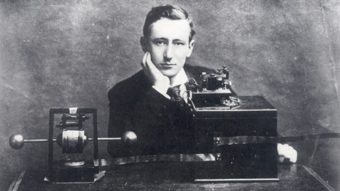 ЛОСЕВ: Чьё имя носит компания Lossew Lamp | Производители Лампы Лосева