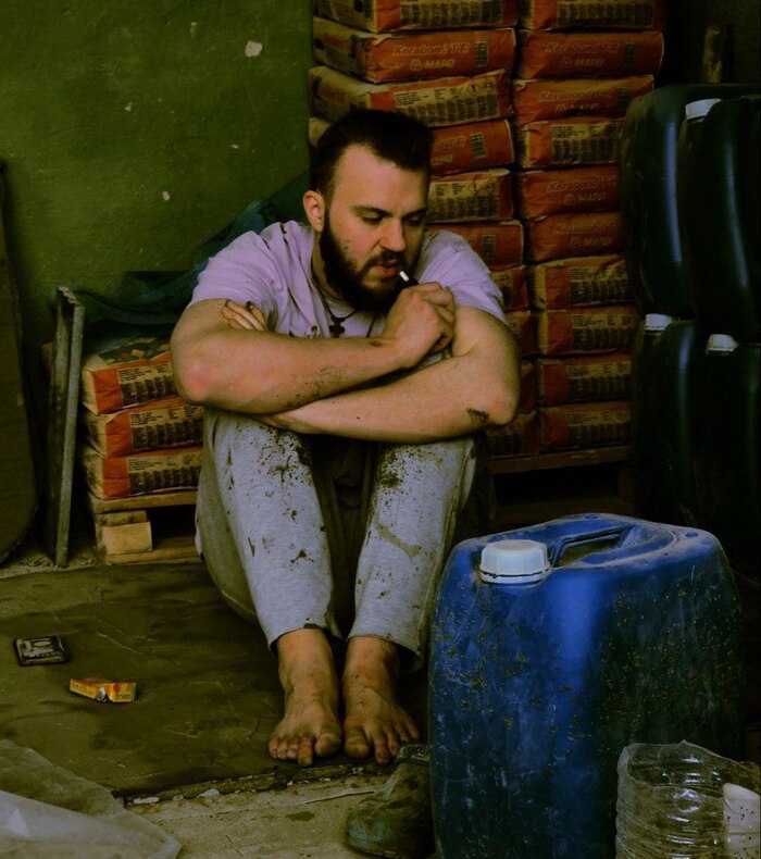 "Демон курящий"