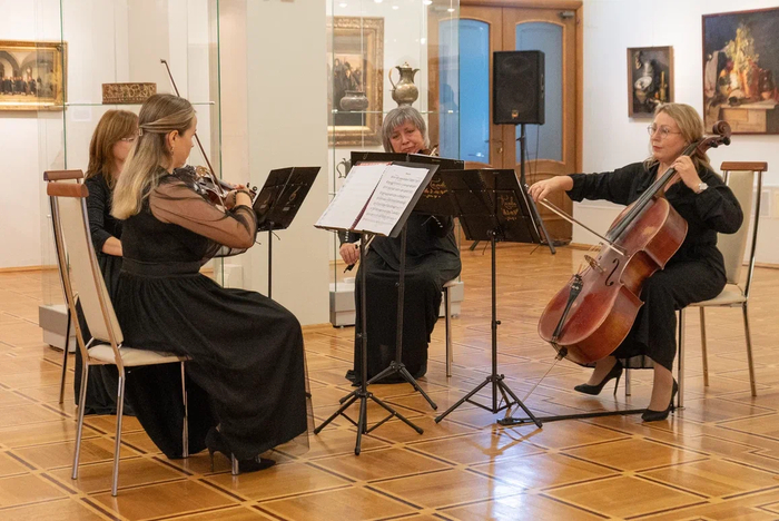 выставка приглашение к обеду