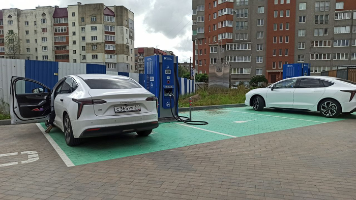 Амберавто на заправке Россети в Калининграде