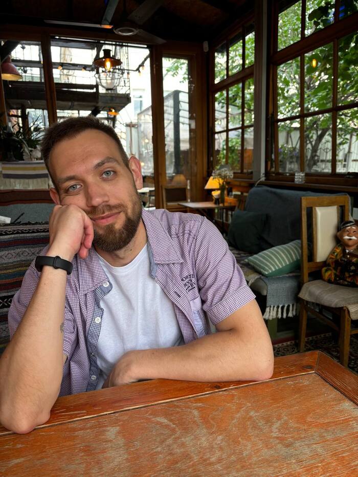 Ищу интересную собеседницу и, может - больше, серьезно и с юмором