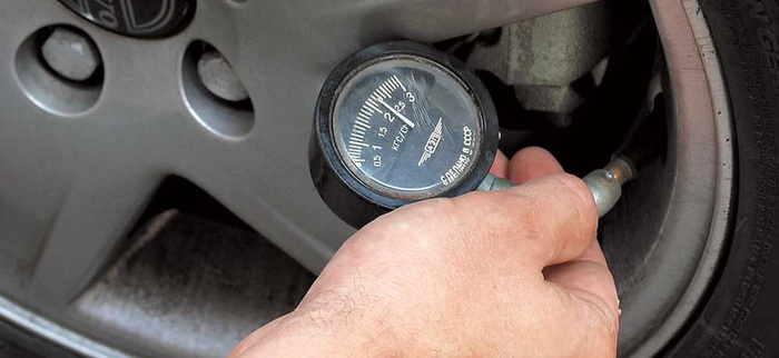 Похолодало! Водитель, проверь давление в шинах