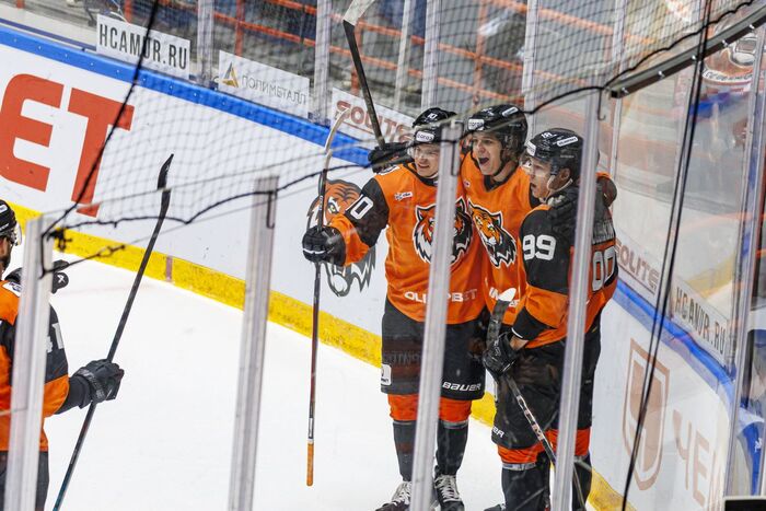 Лада — Амур 0:3: результат матча КХЛ (17.10.2025), обзор, голы и статистика