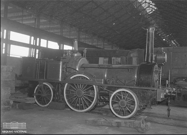 Локомотив "Баронеза" внутри железнодорожной мастерской Энженьо де Дентро