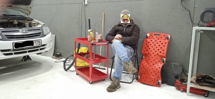 Ну и результат. Точнее - процесс. Старая лялька-конструктор дождалась.