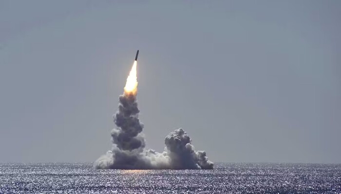 Великобритания с трудом создаёт новую ядерную боеголовку