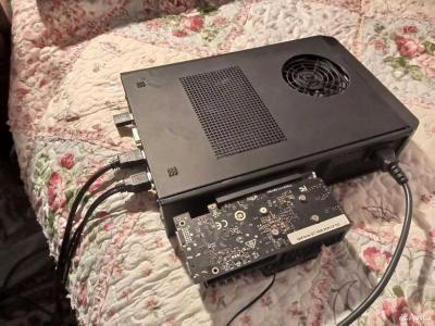 Неправильное расположение pci-e x16 - видеокарта должна быть сверху